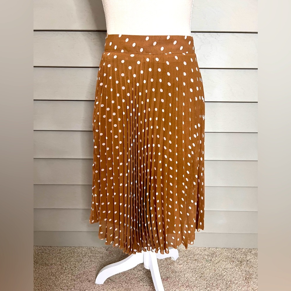 The Limited polkadots pleats midi skirt size S